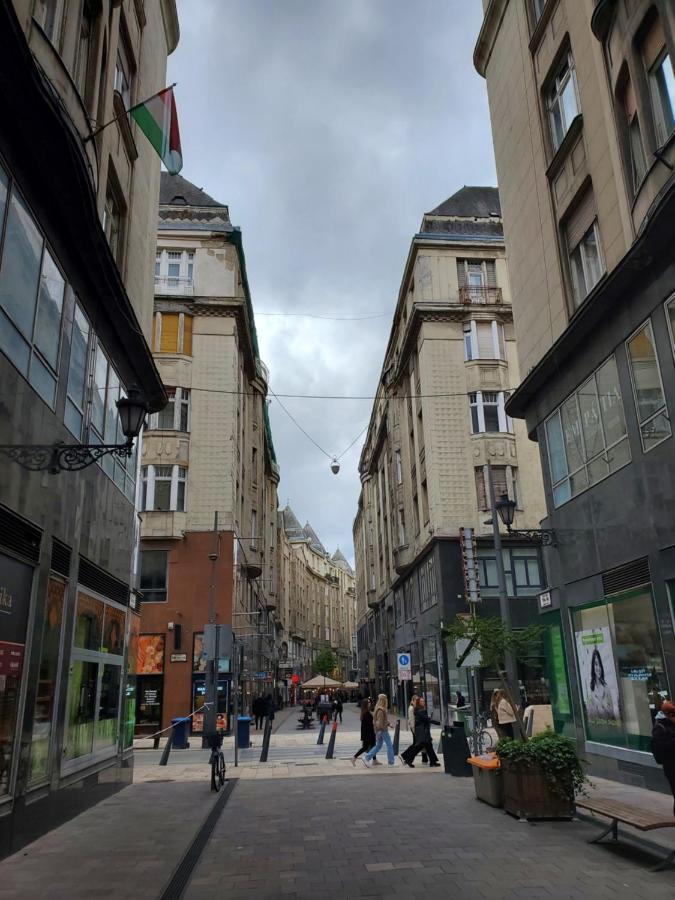 Budapest Walking Street-T מראה חיצוני תמונה